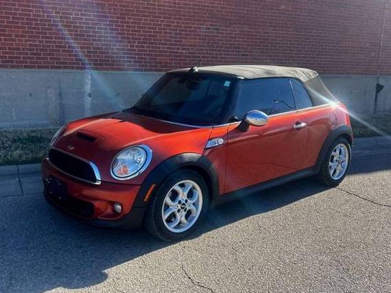 MINI COOPER CONVERTIBLE 2011 WMWZP3C59BTX82681 image MINI COOPER CONVERTIBLE 2011 WMWZP3C59BTX82681 image